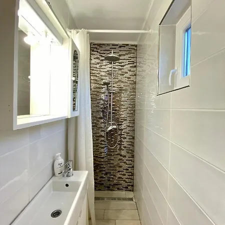 Cozy Studio Apartment In The Heart Of Balatonfuered * 巴拉顿菲赖德